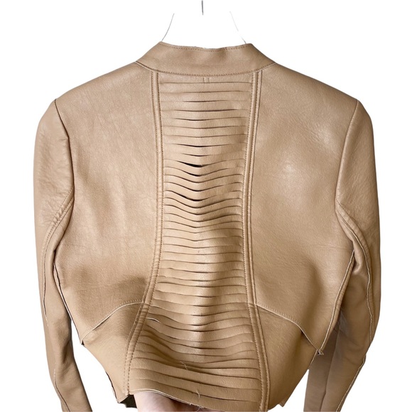 BCBG Maxazria Faux Vegan Leather Lloyd In Camel Cropped Jacket XS - Picture 7 of 9